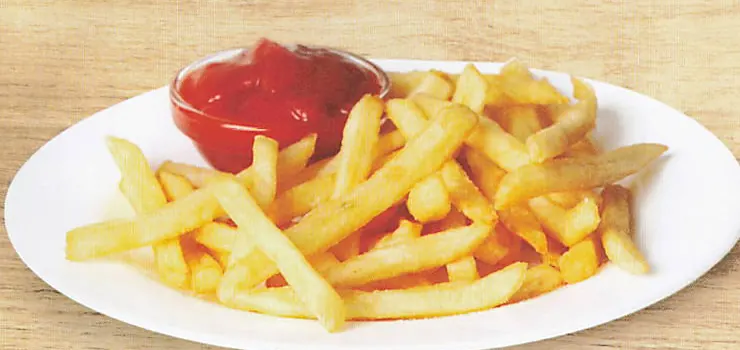 Pommes frites mit Ketchup